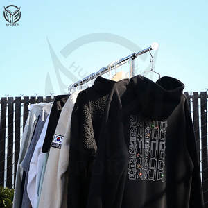 Sudaderas con capucha negras con diamantes de imitación ostentosos de algodón 100% para hombres con diferentes diseños y colores. - Product Image 5