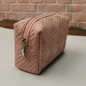 Bolsa de cosméticos acolchada de tela pequeña, bolsa de lápiz labial rosa portátil, neceser de viaje - Product Image 5