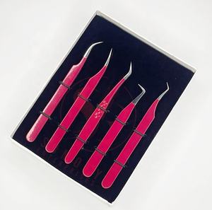 Pinzas de pestañas de grados personalizados al por mayor punta de fibra roja herramientas de belleza de acero inoxidable para extensión de pestañas - Product Image 4