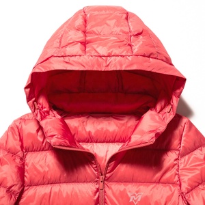 Hot Selling Customized Cropped Thick Patchwork <b>Winter</b> Red Gilet Puffer <b>Coat</b> for Men <b>Waterproof</b> <b>Winter</b> Jackets for Men and Women - Product Image 2