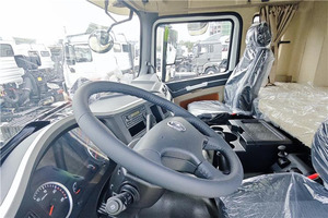 Camion tête motrice Shacman X3000 6x4, modèle 2026, parfaitement utilisé - Product Image 6