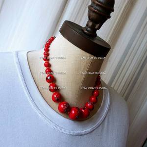 Collier fantaisie court en résine fait à la main le plus vendu collier de perles épaisses orange fantaisie collier multi résine - Product Image 4