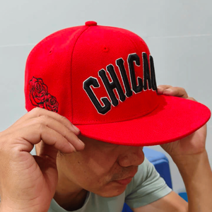 Casquettes Snapback Casquettes plates Bill Sport Casquettes Baseball Snapback Chapeaux en tissu de coton avec logo personnalisé broderie 3D pour hommes et femmes - Product Image 1