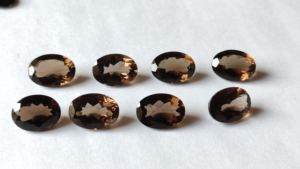 หินควอทซ์สโมคกี้ธรรมชาติขนาด7x5มม. สีเขียวทรงกลมตัดรูปไข่สำหรับศิลปินอัญมณี - Product Image 2