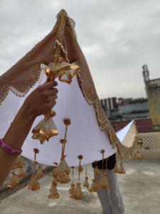 Personalizado 4x6 pies entrada nupcial brocado de seda Latkan Kaleera dosel tradicional Punjabi boda decoración palos para Mehndi nueva llegada - Product Image 6