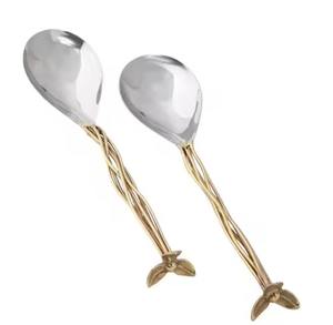 Ensemble de couverts de service pour salade en acier doré de designer exclusif, cuillère et fourchette, manche en bois, caractéristique durable, pour la maison, les hôtels, couverts miroir - Product Image 6