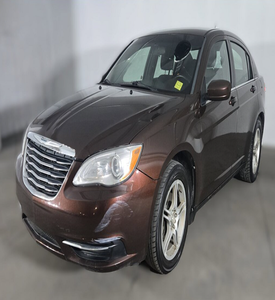 CHRYSLER 200 LX d'occasion 2013 |   2,4 L |   Conduite confortable |   Choix pratique - Product Image 1