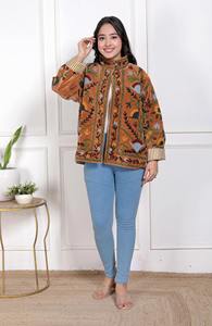 Veste en velours brodée à la main de haute qualité Mustad, manteau bohème à fleurs, veste pour femmes, taille unique - Product Image 5