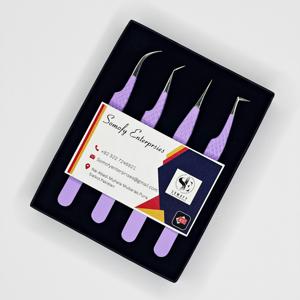 แหนบต่อขนตาสแตนเลสสีม่วงด้าน พร้อมโลโก้ OEM ปลายไฟเบอร์สีเงิน ใหม่ ยั่งยืน ผลิตโดย Somofy Enterprises คุณภาพสูง - Product Image 1