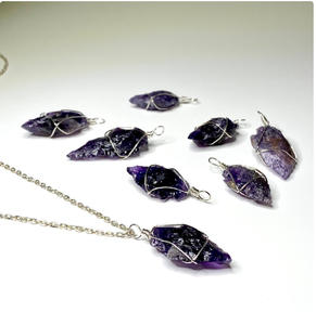 Handmade Silver Plated Bloodstone Arrowhead Pendant Unique Gemstone Jewelry From India Bloodstone Gold Plated Arrowhead Necklace - Product Image 3