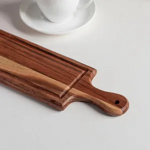 Planche de service en bois d'acacia avec poignée Planche à charcuterie en bois bicolore Plateau de service en bois artisanal avec rainure - Product Image 5