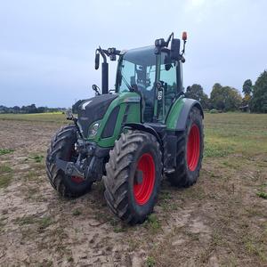 Tractores Fendt 513 Vario con consumo de combustible eficiente para la agricultura - Product Image 5
