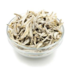 Vente en gros OEM Emballage en vrac Anchois entiers séchés avec tête Poisson de fruits de mer séché au soleil pour soupe - Product Image 1