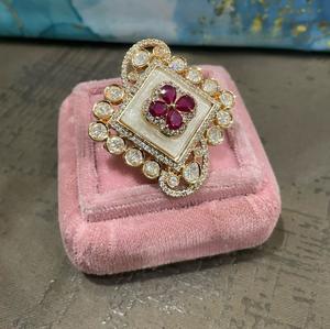 Bague élégante ajustable en laiton plaqué or, style traditionnel charmant, pour mariages, fêtes, fiançailles, femmes - Product Image 3