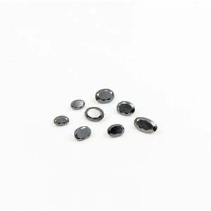 Pierre de diamant noir naturel taillée en forme ovale 3 x 5 mm, 100% naturelle - Product Image 1