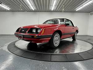 Ford Mustang GLX Coupé Rojo de 1983 Usado, Manual, Gasolina, Volante a la Izquierda, 4 Asientos, Faros Halógenos, Neumáticos R15 - Product Image 4
