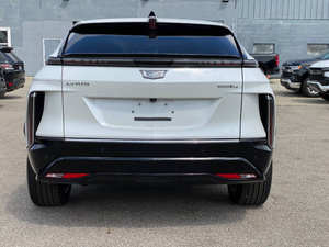 Cadillac LYRIQ Luxury 2024 USADO EN EXCELENTES CONDICIONES - Product Image 2