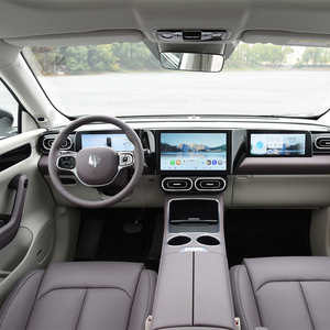 SUV Mediano con Extensor de Autonomía 2024, 200 Comfort RWD, Carga Rápida, Techo Panorámico, 601-700 km NEDC, Batería de 90-110 kWh - Product Image 6