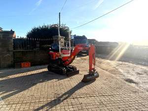 รถขุดขนาดเล็ก รุ่น K008-3 ปี 2011 พร้อมเครื่องยนต์และปั๊ม กำลัง 7700 วัตต์ น้ำหนักใช้งาน 1.2 ตัน พร้อมอุปกรณ์ตักดิน - Product Image 3