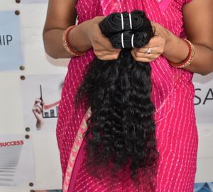 Extensiones de cabello humano virgen Remy indio dibujado doble del vendedor Paquetes de ondas rizadas Cutícula alineada Color natural Trama Doble - Product Image 1