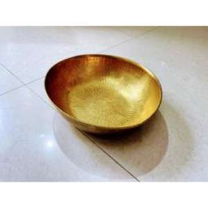 Bol de service en laiton artisanal distinctif pour décorer les salles à manger et servir les aliments avec sophistication - Product Image 6