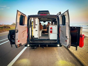 Ford Transit 150 Sportsmobile 4x4 2017 Usado, Certificado y en Buen Estado - Product Image 3