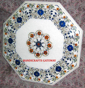 Très belle table basse de forme octogonale en incrustation de marbre blanc faite à la main avec dessus de table à thé en marbre poli incrusté pour la fête - Product Image 1