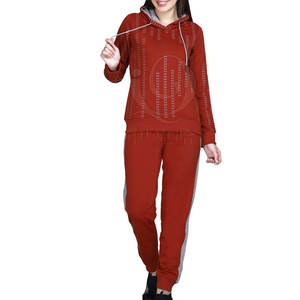 Chándal estampado personalizado con chaqueta con cremallera completa y pantalones a juego Chándal estampado de dos piezas con diseño gráfico elegante - Product Image 1