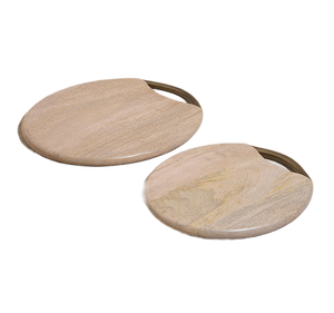 Ensemble de planche à découper en bois durable avec poignée en métal conçu pour une utilisation quotidienne en cuisine, parfait pour couper les légumes - Product Image 3