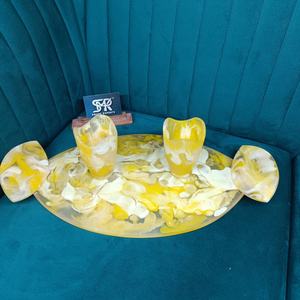 Plateau de service en résine polie écologique fait main de luxe avec deux verres, motif marbre jaune et blanc, style ange, décoration d'intérieur - Product Image 6