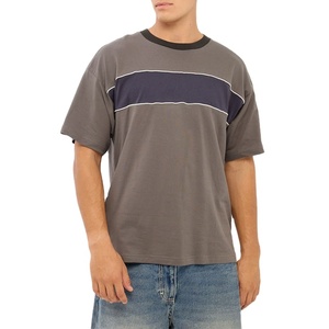 Camiseta Personalizable con Logotipo Serigrafiado en el Panel Frontal, Corte Regular, Ecológica, 300 g/m², de Alta Calidad y Corte Cuadrado - Product Image 4
