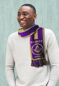 Écharpe maçonnique Look to the East, type de tissu : tricot, instructions d'entretien : lavage à la main uniquement, design distinctif noir et or. - Product Image 3