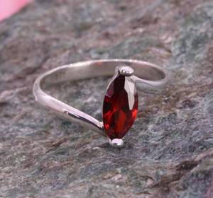 Plata de Ley 925, forma de marquesa Natural, piedra preciosa granate roja, diseñador hecho a mano, anillo único Vintage Eternity Vermeil para mujer - Product Image 1