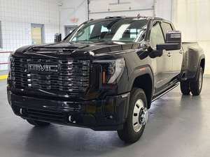 (TB) 2025 BLACK SIERRA 3500HD DENALI ULTIMATE CREWCAB WD PICKUP VOITURE D'OCCASION - Product Image 2