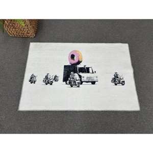 Tapis imprimé Banksy Police unique, art moderne pour la maison et le bureau, tapis en velours de luxe - Product Image 1