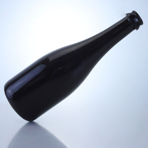 520ml 650ml <span class=keywords><strong>330ml</strong></span> Venta directa de fábrica Forma redonda personalizada Parte inferior delgada Cuello de arco Color negro Tapa de corona Botella de vidrio de champán - Product Image 4