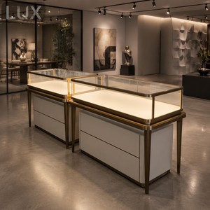 Vitrine de présentation de bijoux en verre robuste sur mesure LUX, comptoir de présentation, vitrine de luxe pour bijoux - Product Image 4