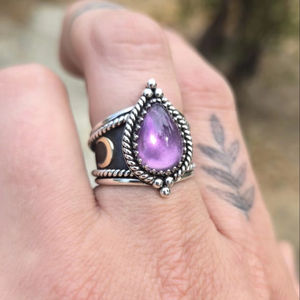 Anillo de Plata de Ley con Amatista en Corte Pera, Estilo Bohemio Chic, Hecho a Mano para Mujer, Engaste de Bisel, Estilo Vintage del Suroeste, Chapado en Oro Artesanal - Product Image 3