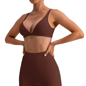 Soutien-gorge de sport simple dos nageur pour femmes grandes tailles, respirant et léger, idéal pour le yoga, la gym et l'entraînement, avec logo personnalisé sur le devant - Product Image 1