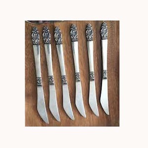Juego de cuchillos de mantequilla chapados en plata de acero inoxidable superventas hechos a mano, juego de cubiertos con mango final de diseño en relieve antiguo - Product Image 1