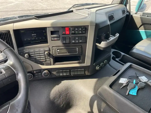 2020 FM500 V-OLV-O utilisé Aspire boîte de vitesses manuelle 8L Diesel direction à gauche sièges en tissu intérieur foncé R21 taille des pneus FWD Drive - Product Image 2