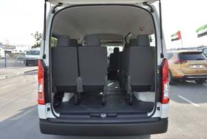 Toyota Hiace Van Usada en Buen Estado, Techo Alto, Motor Diésel V6 de 3.5L, Volante a la Izquierda, Euro 6, Manual, Minibús de 11-20 Plazas - Product Image 6