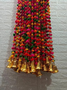 Guirlande à pompons multicolores, décoration de mariage indien, décoration de festival et de fête, décoration de Ganpati, toile de fond de scène - Product Image 2
