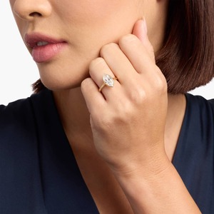Bague en or massif 14 carats avec diamant de laboratoire taille marquise serti clos, 2,00 carats, F-G VS1-VS2, pour fiançailles et fêtes - Product Image 3