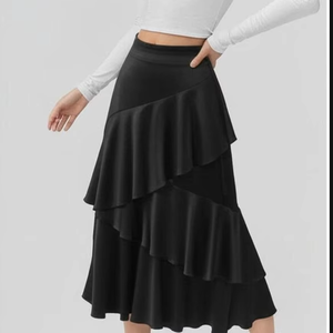 Fabricante de ropa de Vietnam OEM ODM ropa personalizada ropa de mujer Falda midi de mujer con volantes - Product Image 1