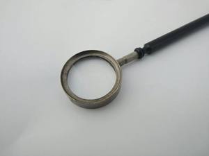 Lupa de Latón Hecha a Mano de Estilo Antiguo con Mango de Madera Negra para Leer, Lupa de Mano con Lente de Vidrio Óptico - Product Image 3