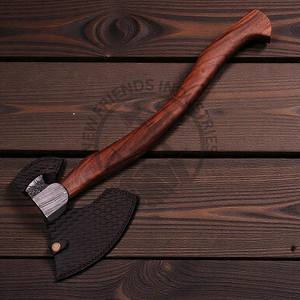 Hache de combat en acier Damas sur mesure de qualité supérieure, forgée à la main, hache de camping en plein air, hache de chasse, manche en bois de rose, fourreau - Product Image 6