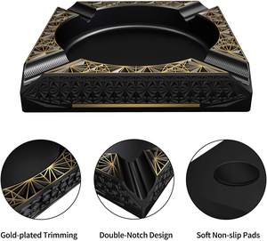 Cendrier de forme carrée en métal de couleur noire et marron élégante pour les accessoires de fumeur et de briquet de créateur sur la table - Product Image 6