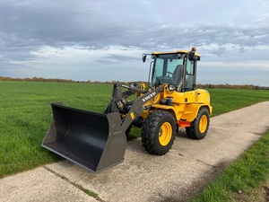 Volvo L30G 240Std Mini Front Wheel Loader 906 1288 Hrs EPA Engine with Gearbox and Pump - Product Image 4