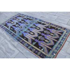 Alfombra Vintage de 3.9x8 pies, Alfombra Turca Azul con Diseño Floral de Lana - Product Image 2
